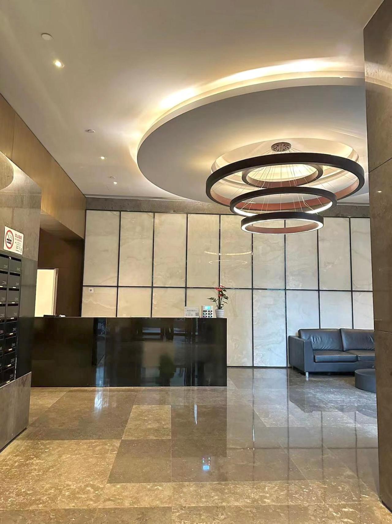 Zhome-Deplex Luxury Apartment-Near The Bund Шанхай Екстериор снимка