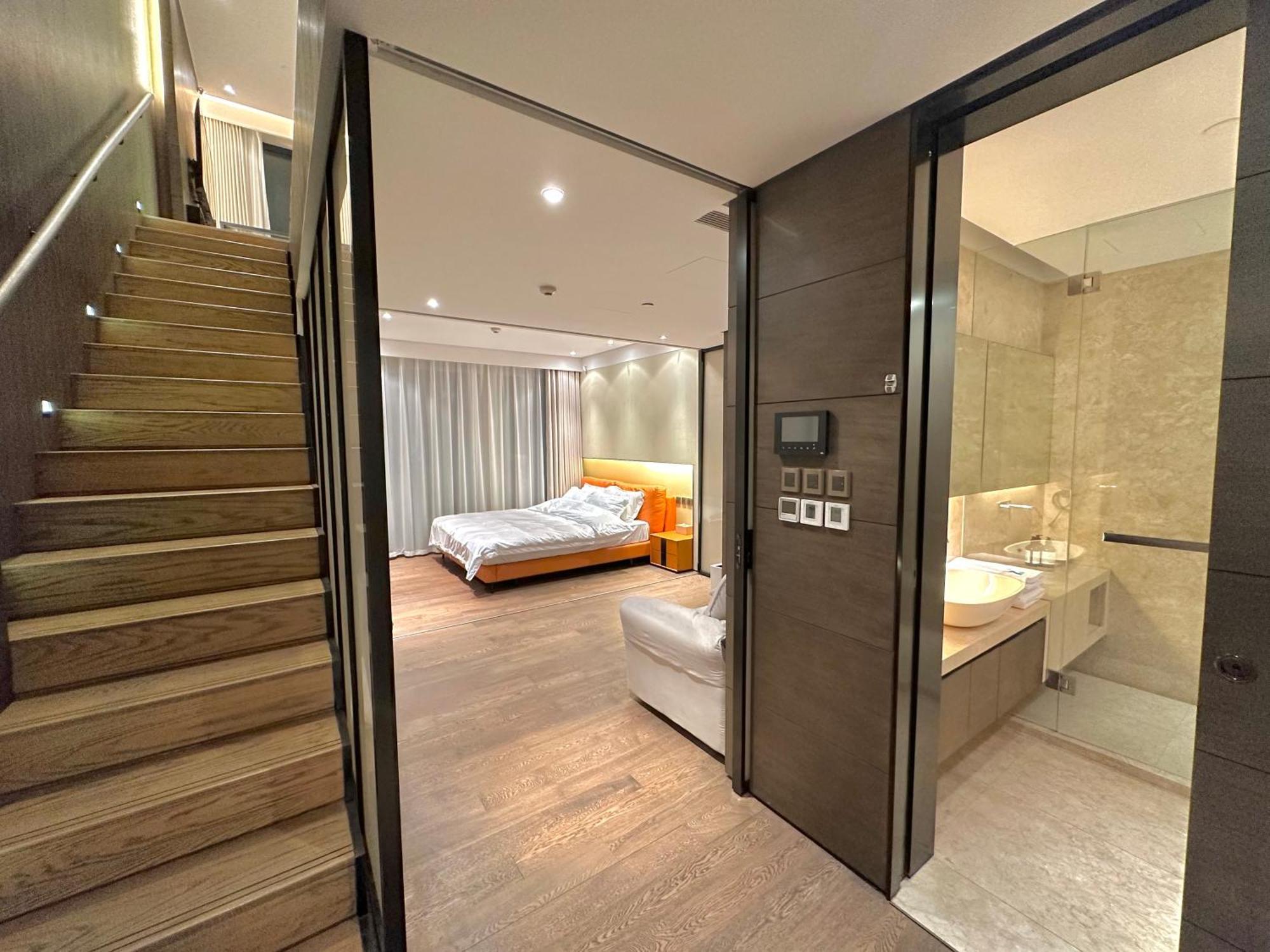 Zhome-Deplex Luxury Apartment-Near The Bund Шанхай Екстериор снимка